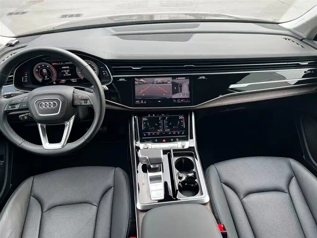 Audi Q7 2025 — фото 10