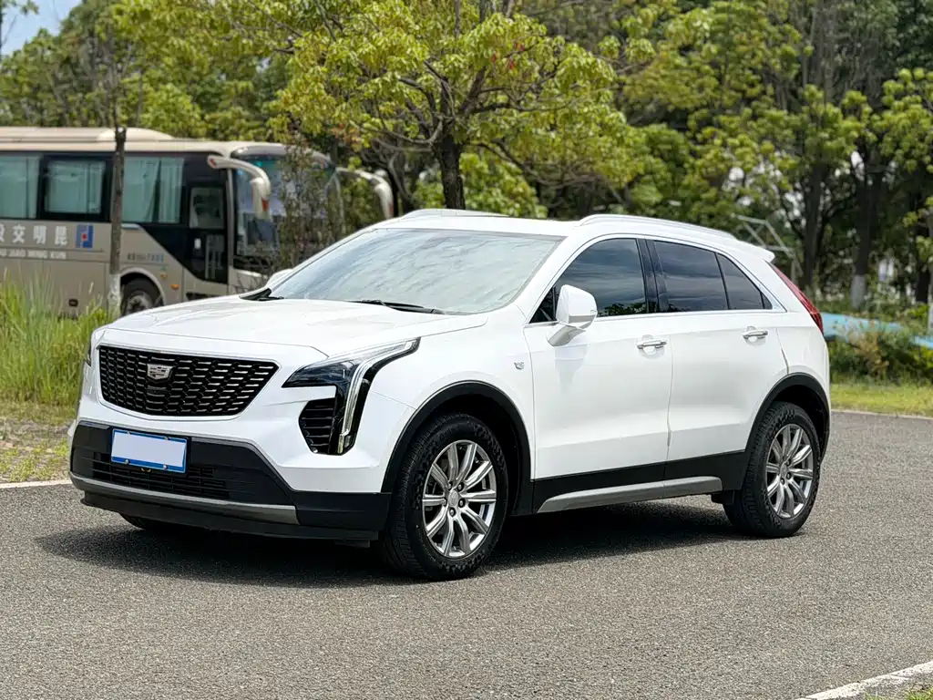 Cadillac XT4 2020 — фото 1