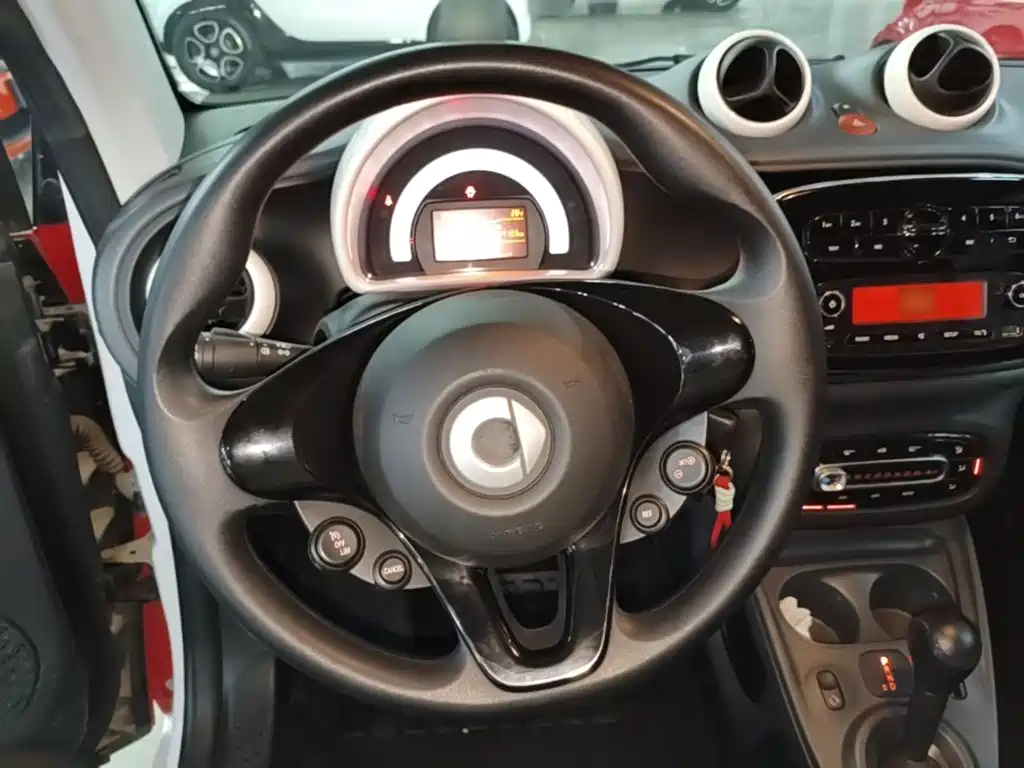 smart fortwo 2017 — фото 11