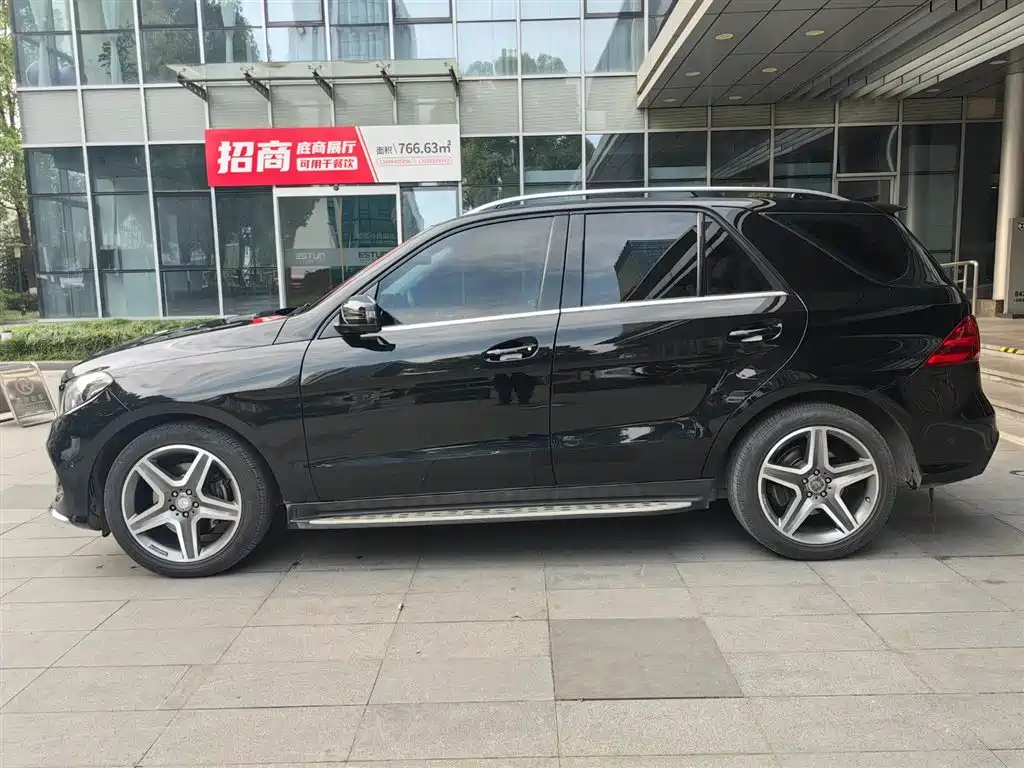 Mercedes-Benz GLE 2016 — фото 4