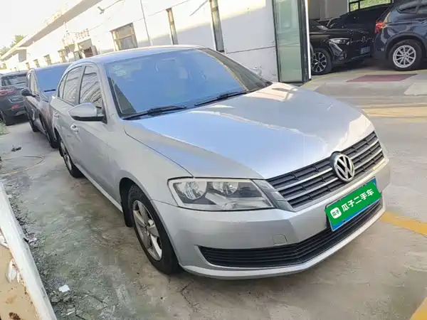 Volkswagen Lavida 2015