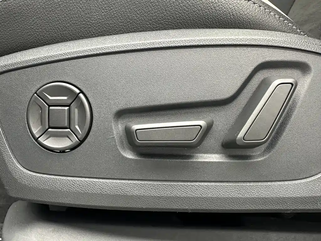 Audi Q3 2023 — фото 13