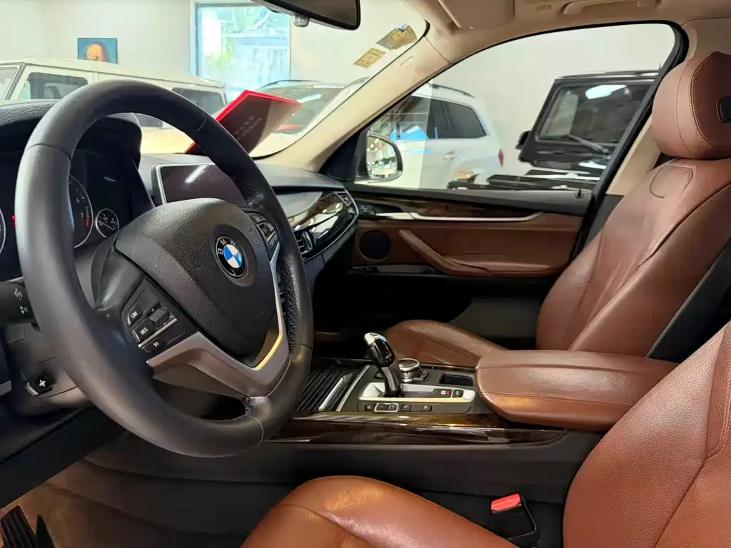 BMW X5 2015 — фото 15