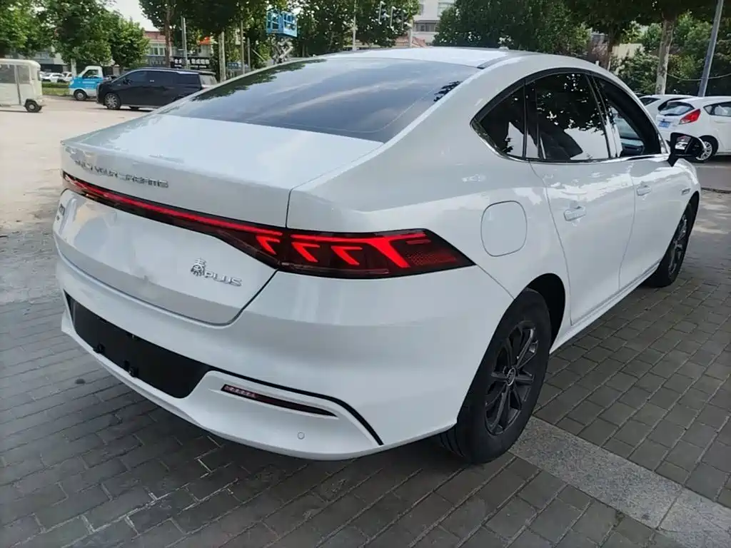 BYD Qin PLUS 2022 — фото 7
