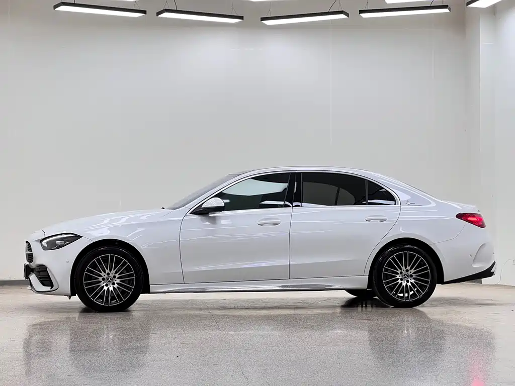 Mercedes-Benz C-Class 2022 — фото 3