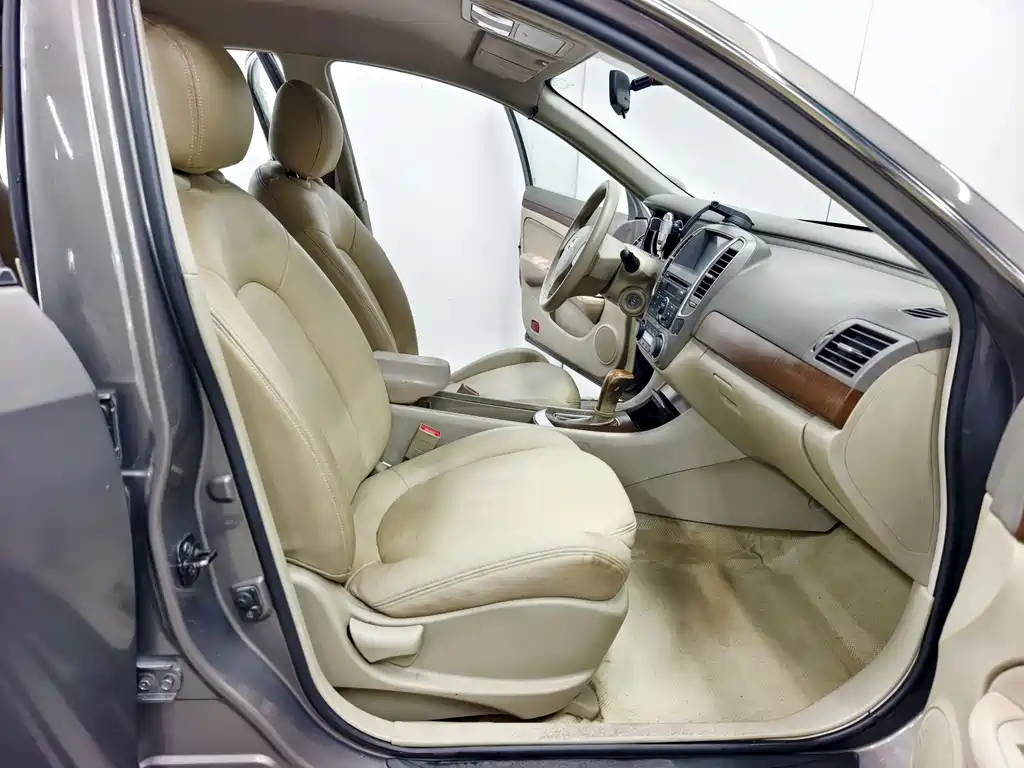 Nissan Sylphy 2012 — фото 13