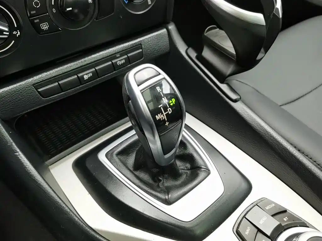 BMW X1 2014 — фото 13