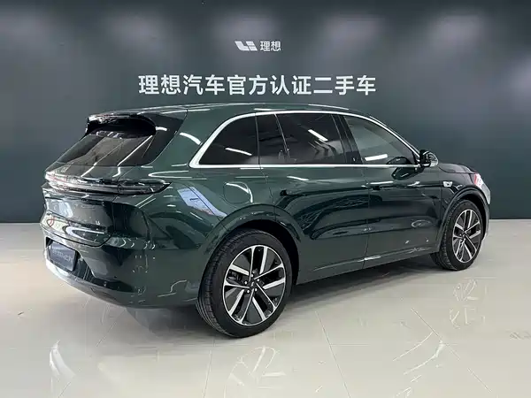 Li Auto L6 2026