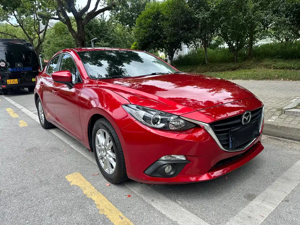Mazda 3 Axela 2015