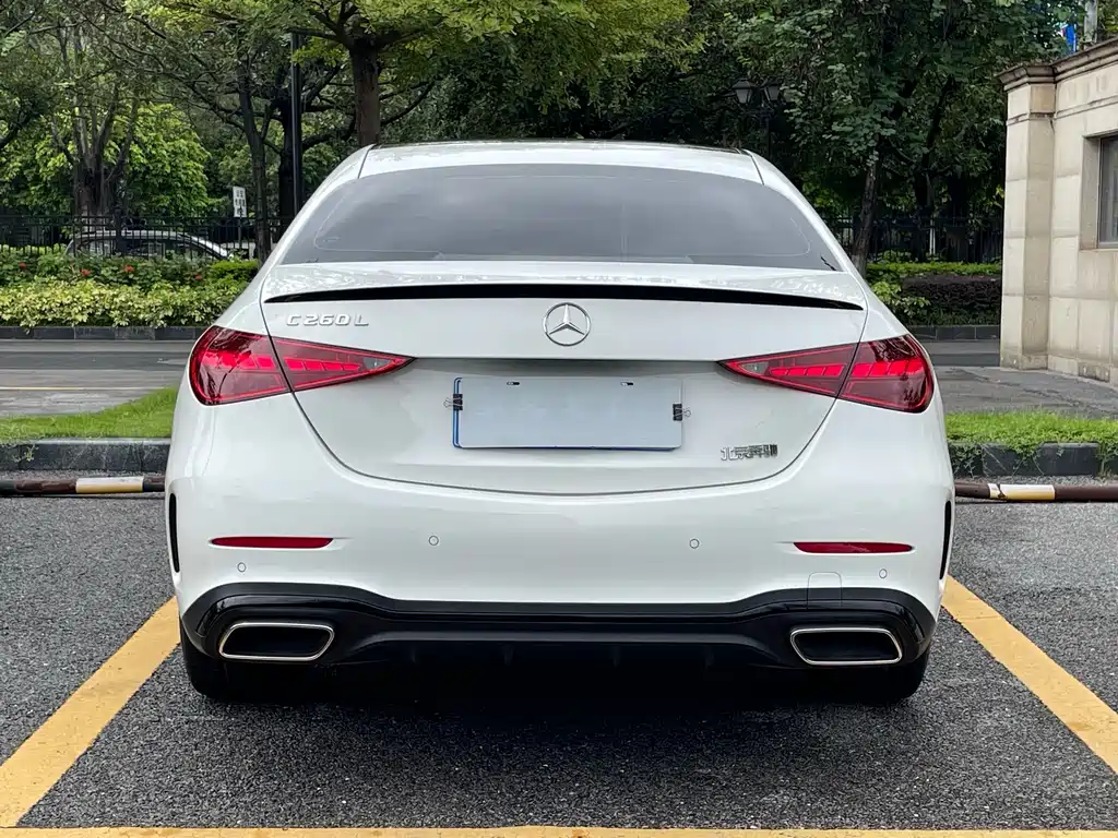 Mercedes-Benz C-Class 2025
