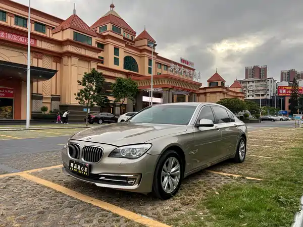 BMW 7 Series 2011