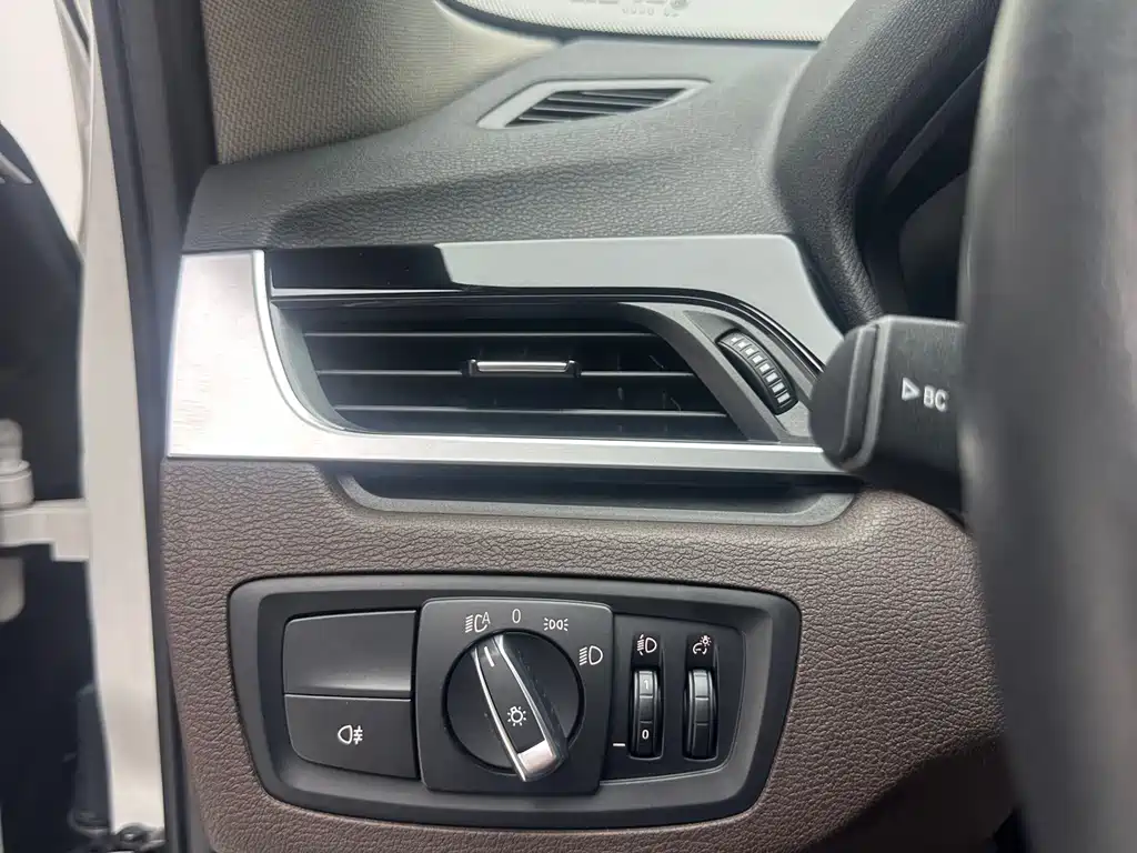 BMW X1 2021 — фото 18