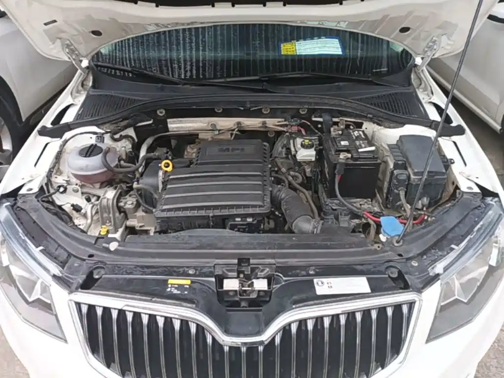 Skoda Octavia 2016 — фото 20