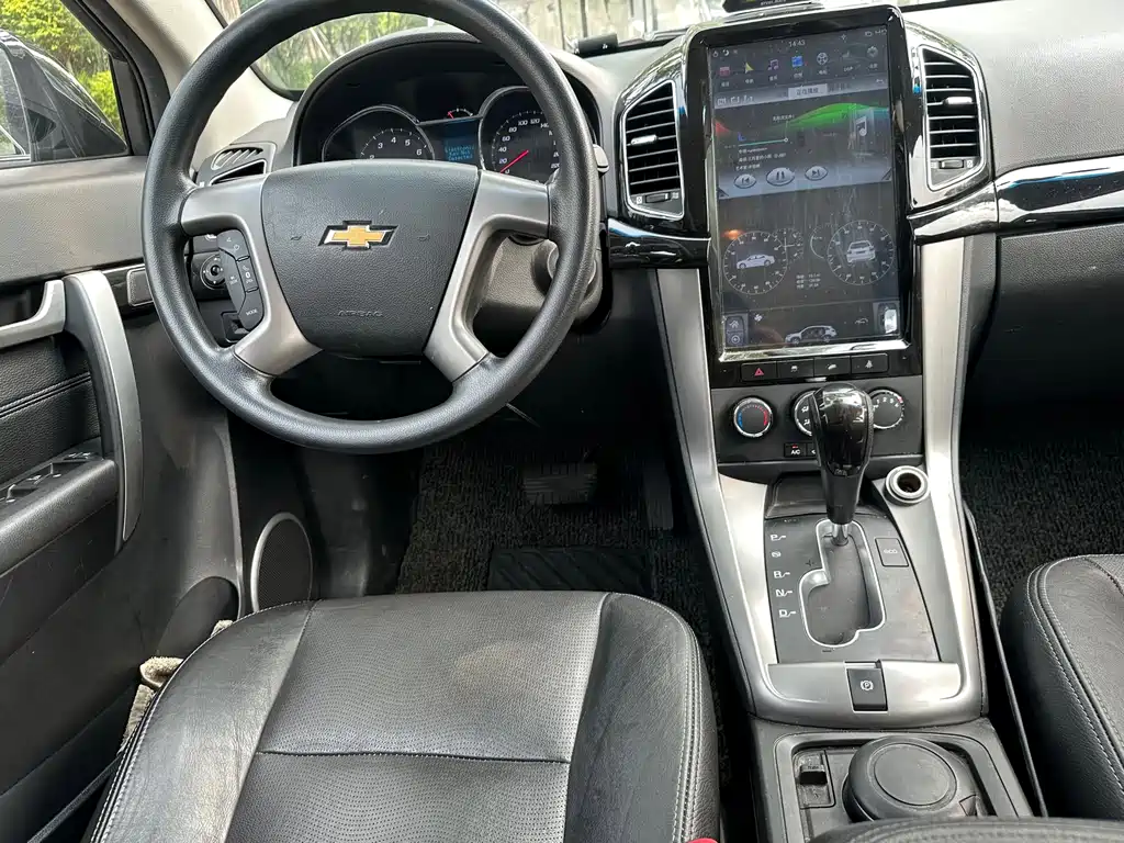 Chevrolet Captiva 2015 — фото 10