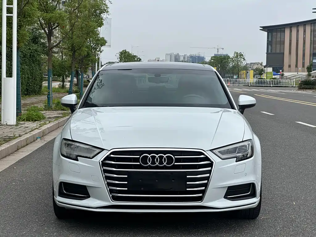 Audi A3 2018 — фото 3