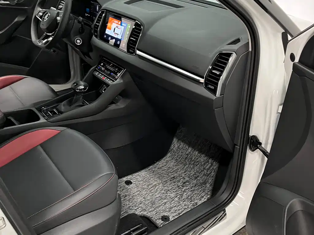 Skoda Karoq 2023 — фото 19