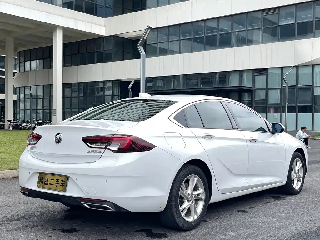 Buick Regal 2020 — фото 10