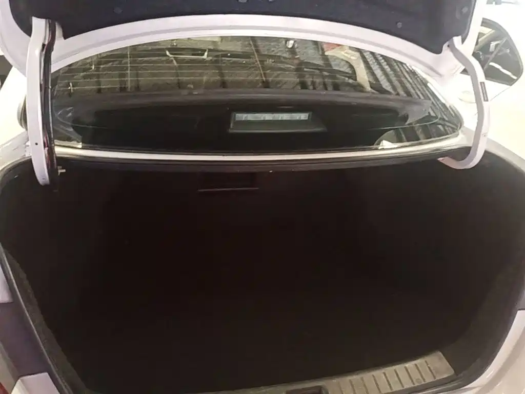 Nissan Sylphy 2015 — фото 19