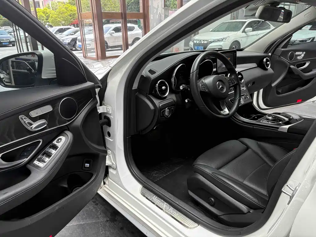 Mercedes-Benz C-Class 2017 — фото 4