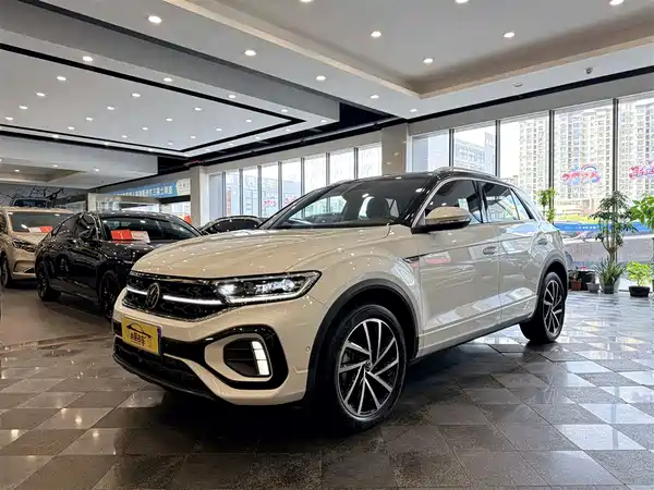 Volkswagen T-Roc 2023