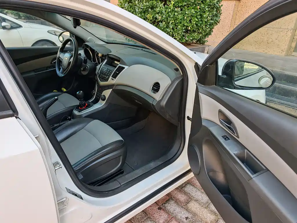 Chevrolet Cruze 2014 — фото 13