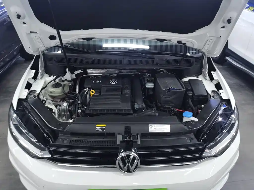 Volkswagen Touran 2016 — фото 16