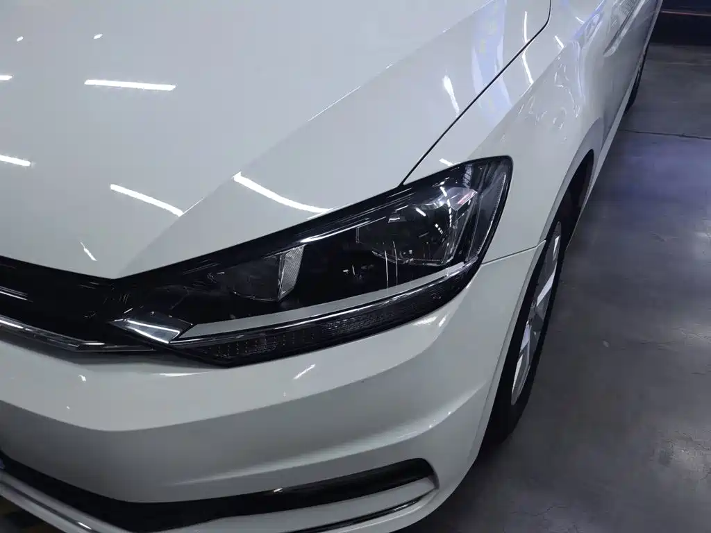 Volkswagen Touran 2016 — фото 18