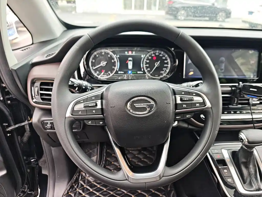 GAC Trumpchi M6 2019 — фото 13