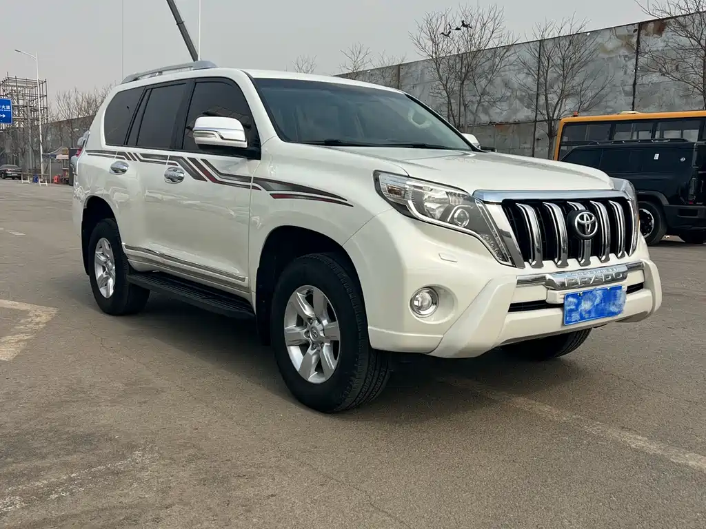 Toyota Prado 2014 — фото 2