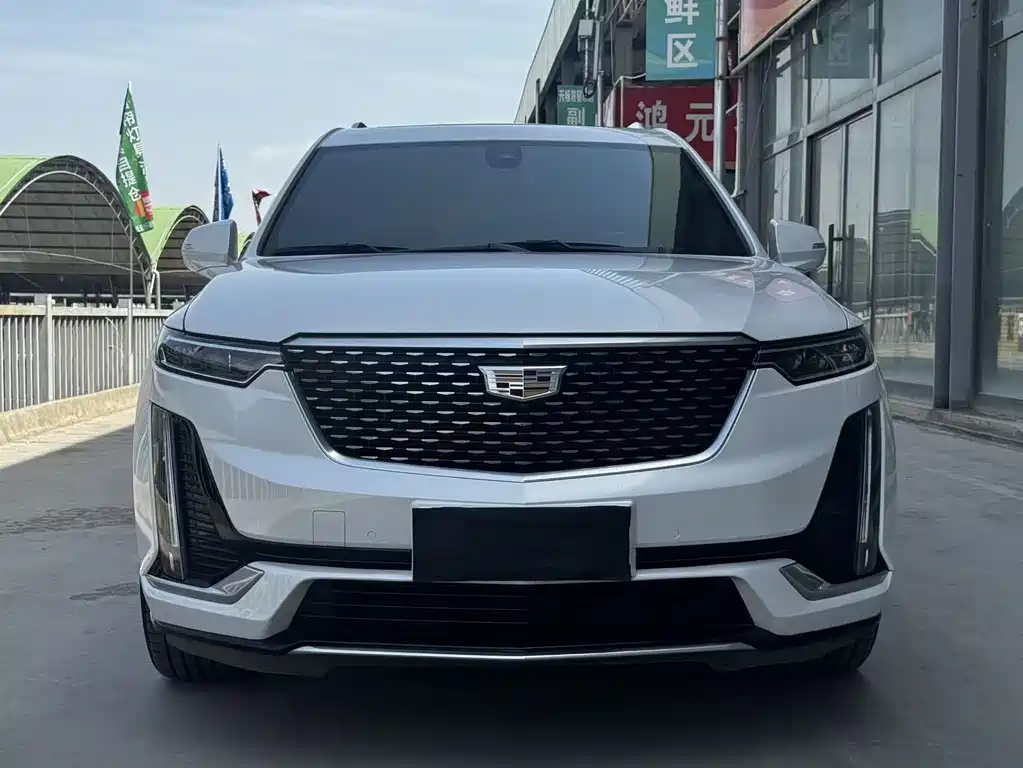 Cadillac XT6 2021 — фото 2