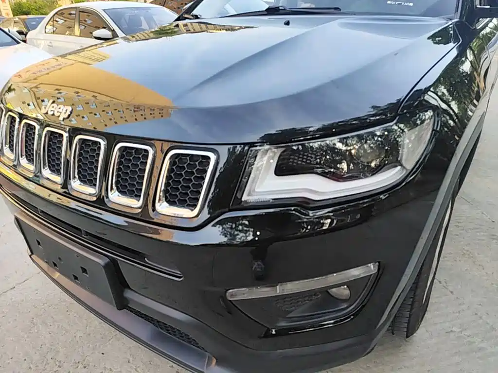 Jeep Compass 2019 — фото 18