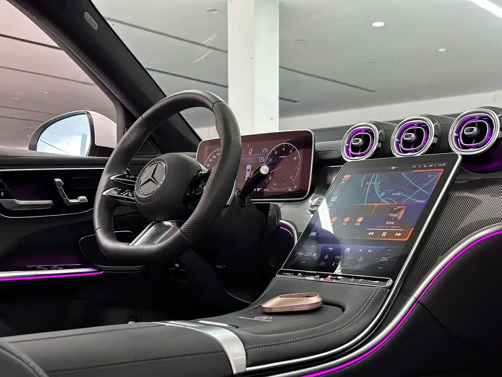 Mercedes-Benz C-Class 2024 — фото 11