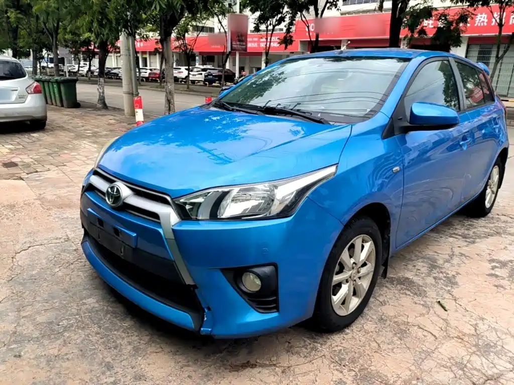 Toyota Yaris L 2014