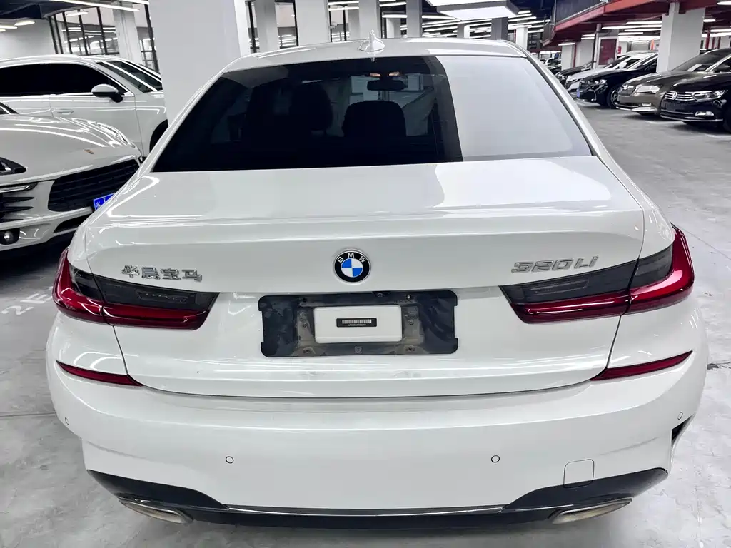 BMW 3 Series 2021 — фото 16