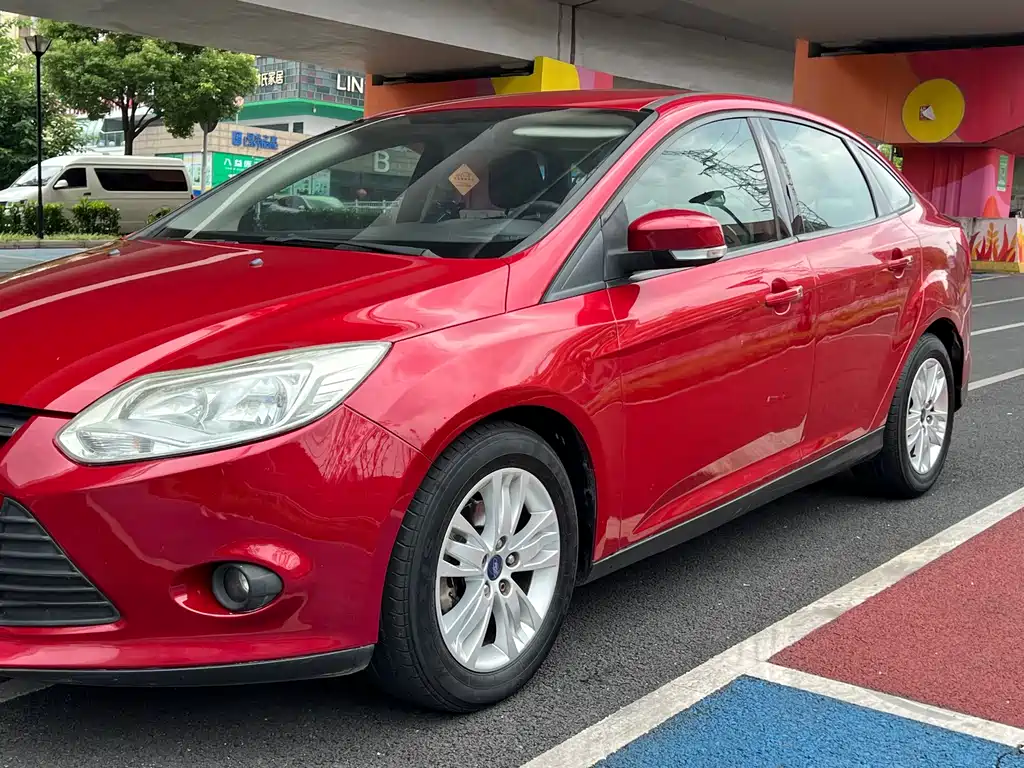 Ford Focus 2013 — фото 2