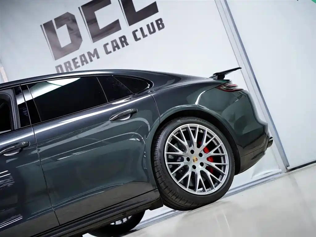 Porsche Panamera 2017 — фото 22
