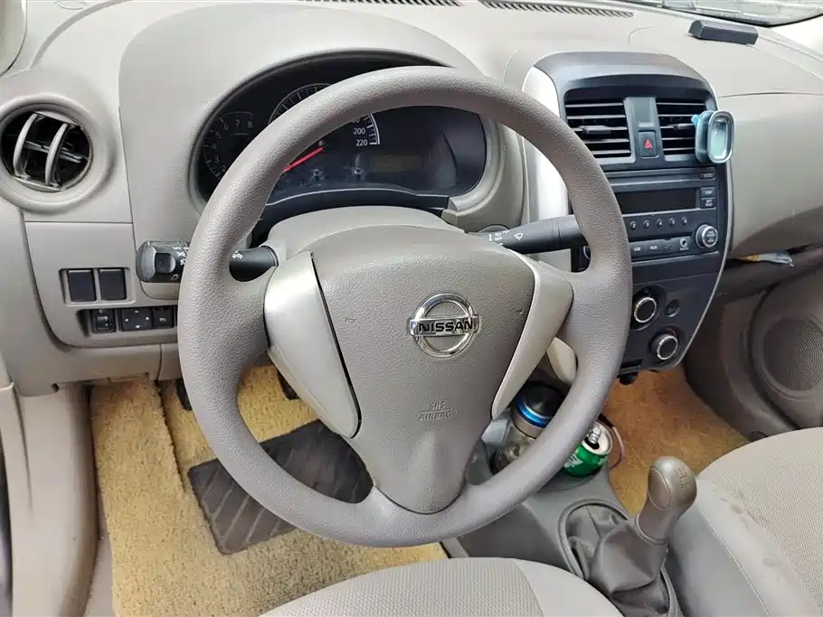 Nissan Sunny 2014 — фото 15