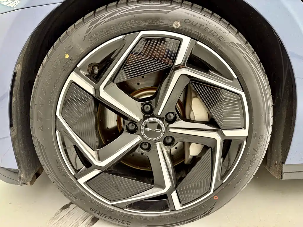 BYD Seal 2023 — фото 16