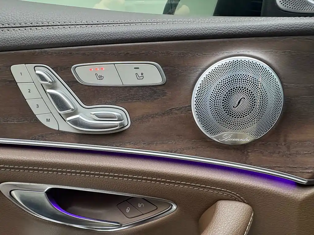 Mercedes-Benz E-Class 2020 — фото 11