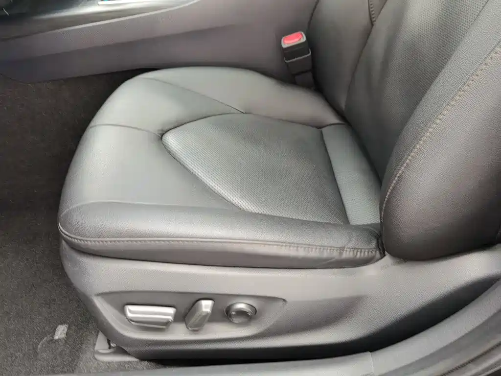 Toyota Camry 2022 — фото 20