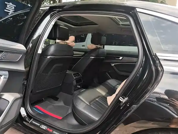Audi A6L 2022