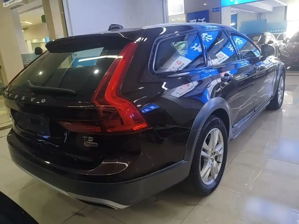 Volvo V90 2019