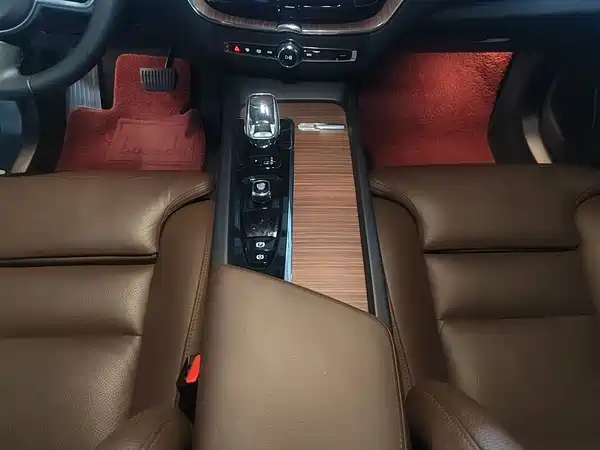 Volvo XC60 2023