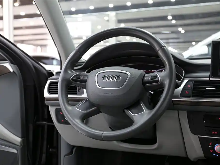 Audi A6L 2015 — фото 11