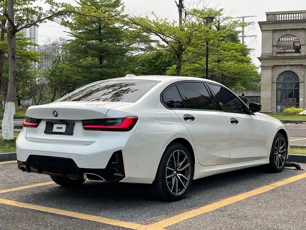 BMW 3 Series 2025