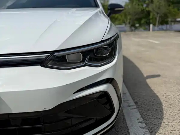 Volkswagen Golf 2021