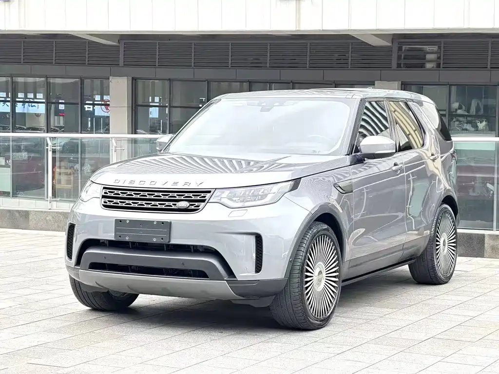 Land Rover Discovery 2019 — фото 1