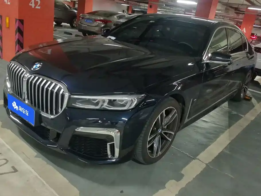 BMW 7 Series 2021 — фото 1
