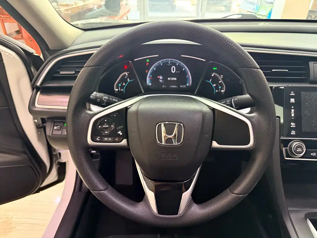 Honda Civic 2019 — фото 16
