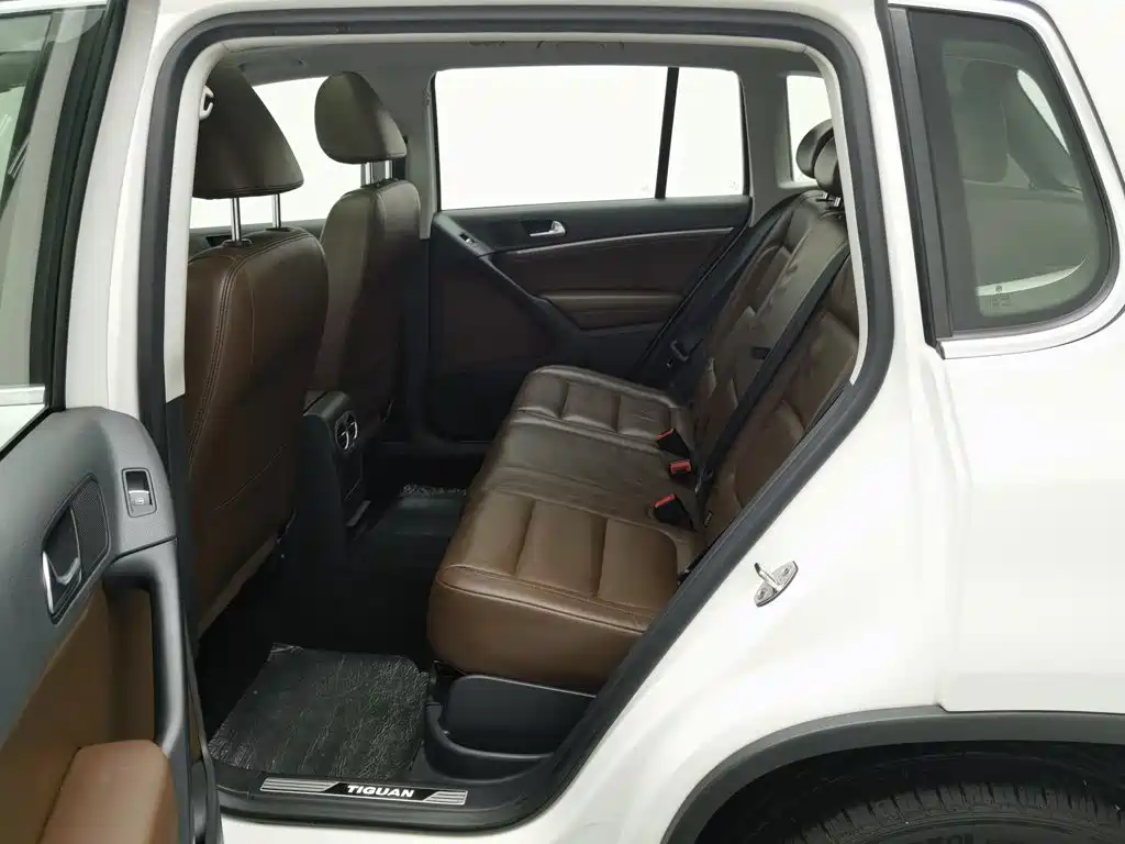 Volkswagen Tiguan 2015 — фото 15